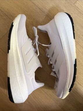 Adidas ultra boost light